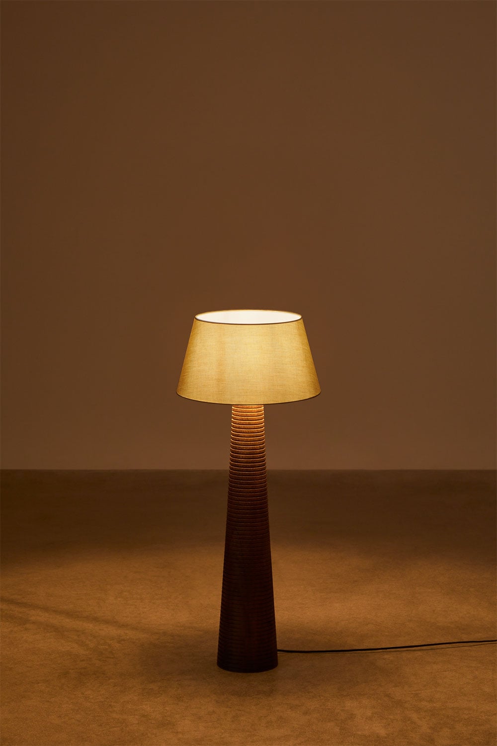 Lampada da terra in legno di mango Malva, immagine della galleria 2