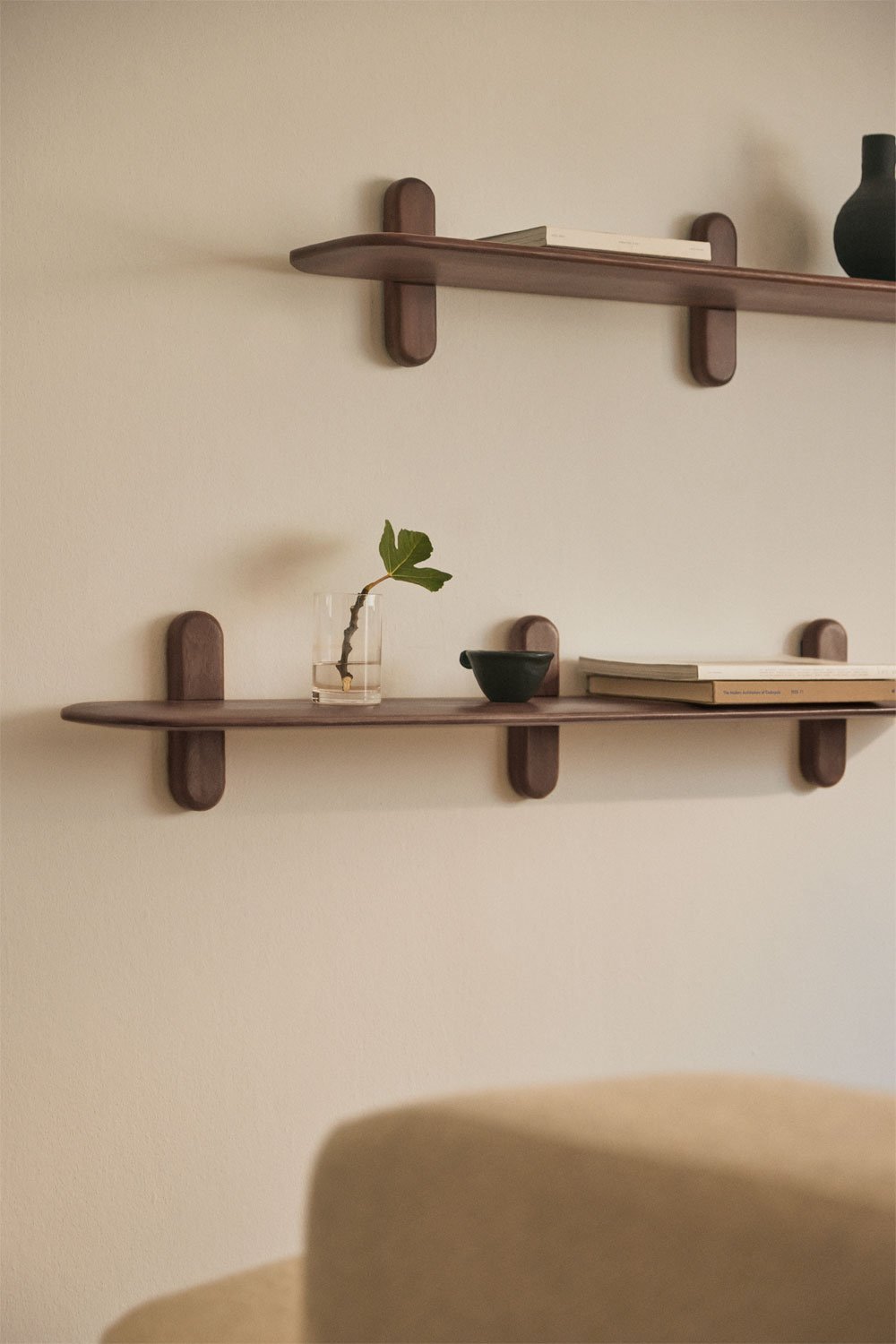 Confezione da 2 mensole da parete in legno Breezee, immagine della galleria 2