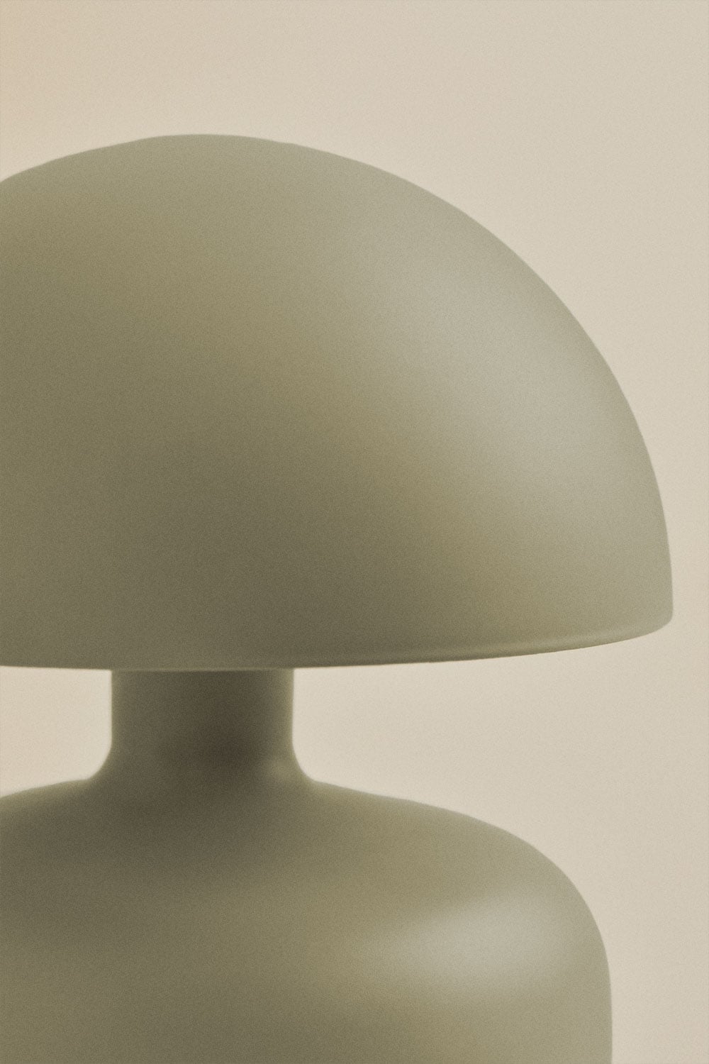 Lampada da tavolo LED wireless per esterni in ferro Nantali, immagine della galleria 3