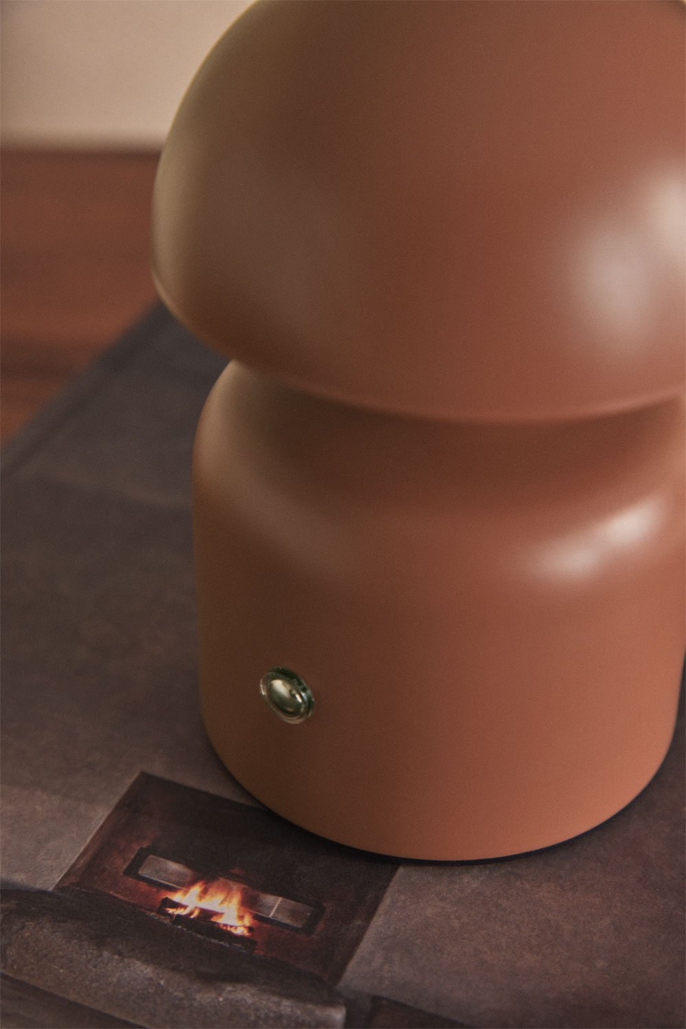 Lampada da tavolo LED wireless in ferro Nantali, immagine della galleria 2