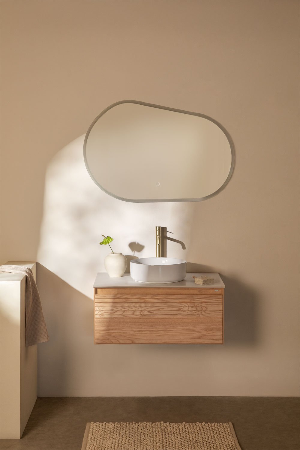 Set di mobili da bagno in legno di frassino Tedrik, immagine della galleria 1