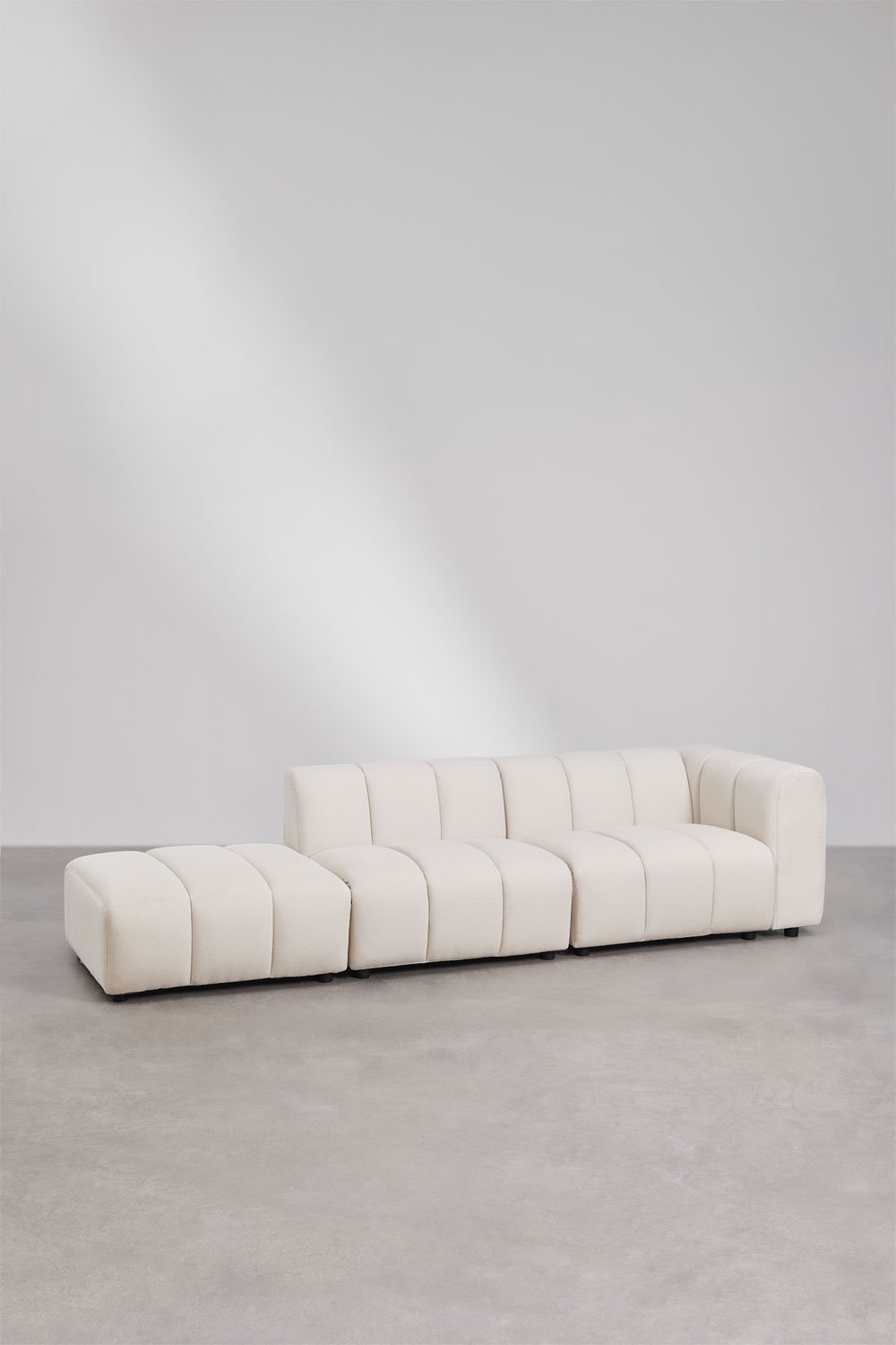 Divano angolare destro componibile 2 pezzi e pouf in tessuto bouclé Eliot, immagine della galleria 1