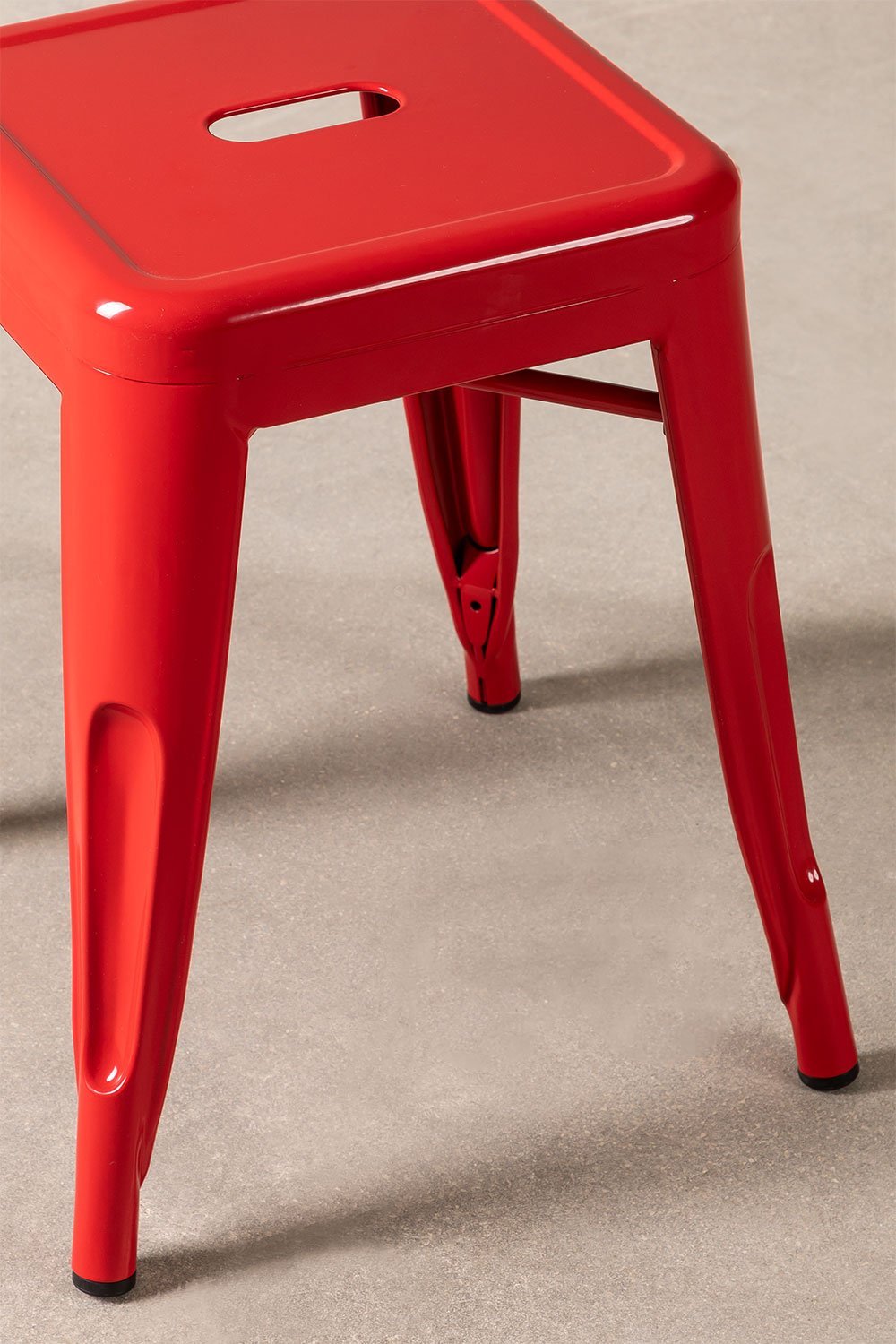 Set di 2 sgabelli bassi impilabili in acciaio Lix 45 cm, immagine della galleria 4