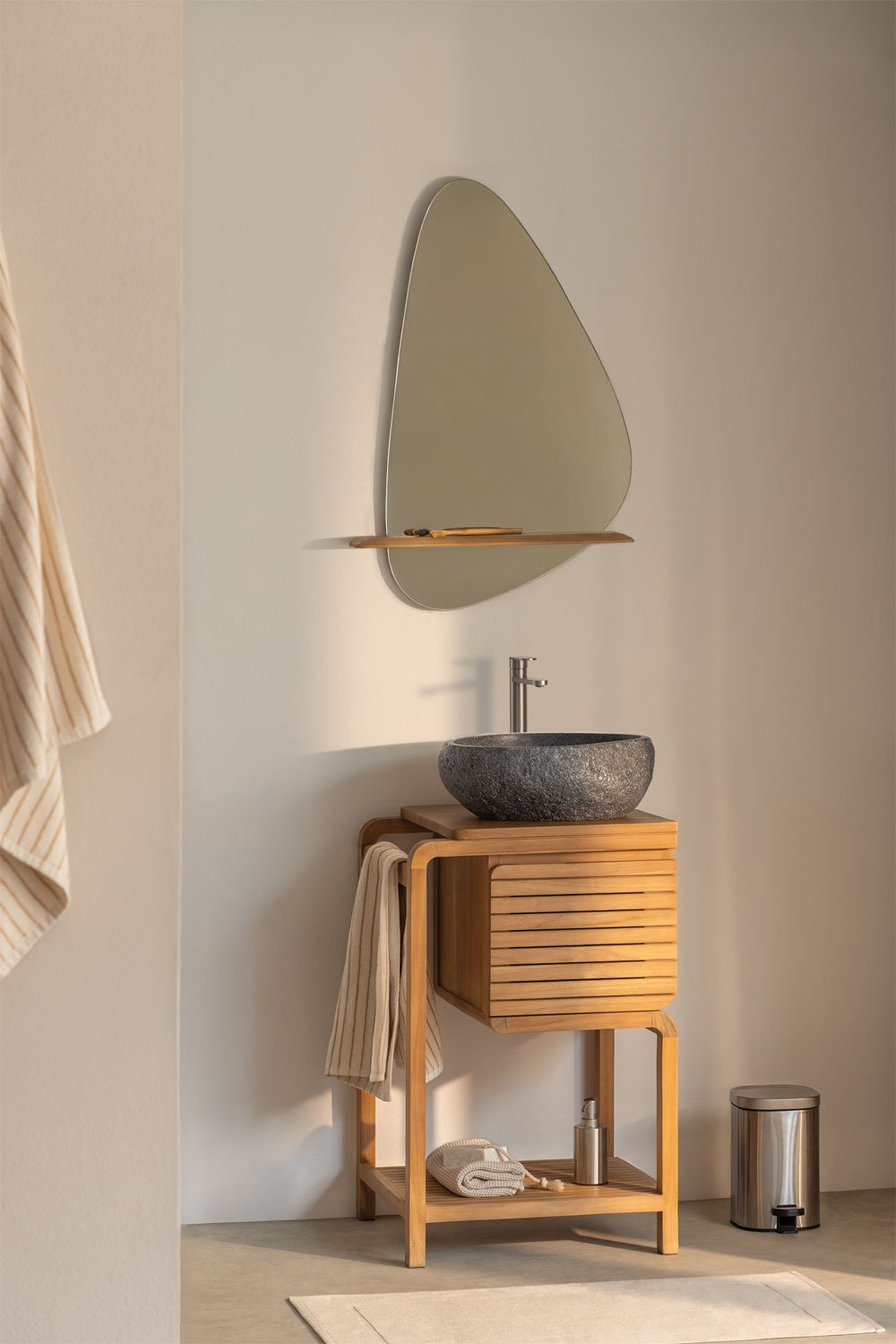 Set di mobili da bagno in legno di teak Bradley, immagine della galleria 1