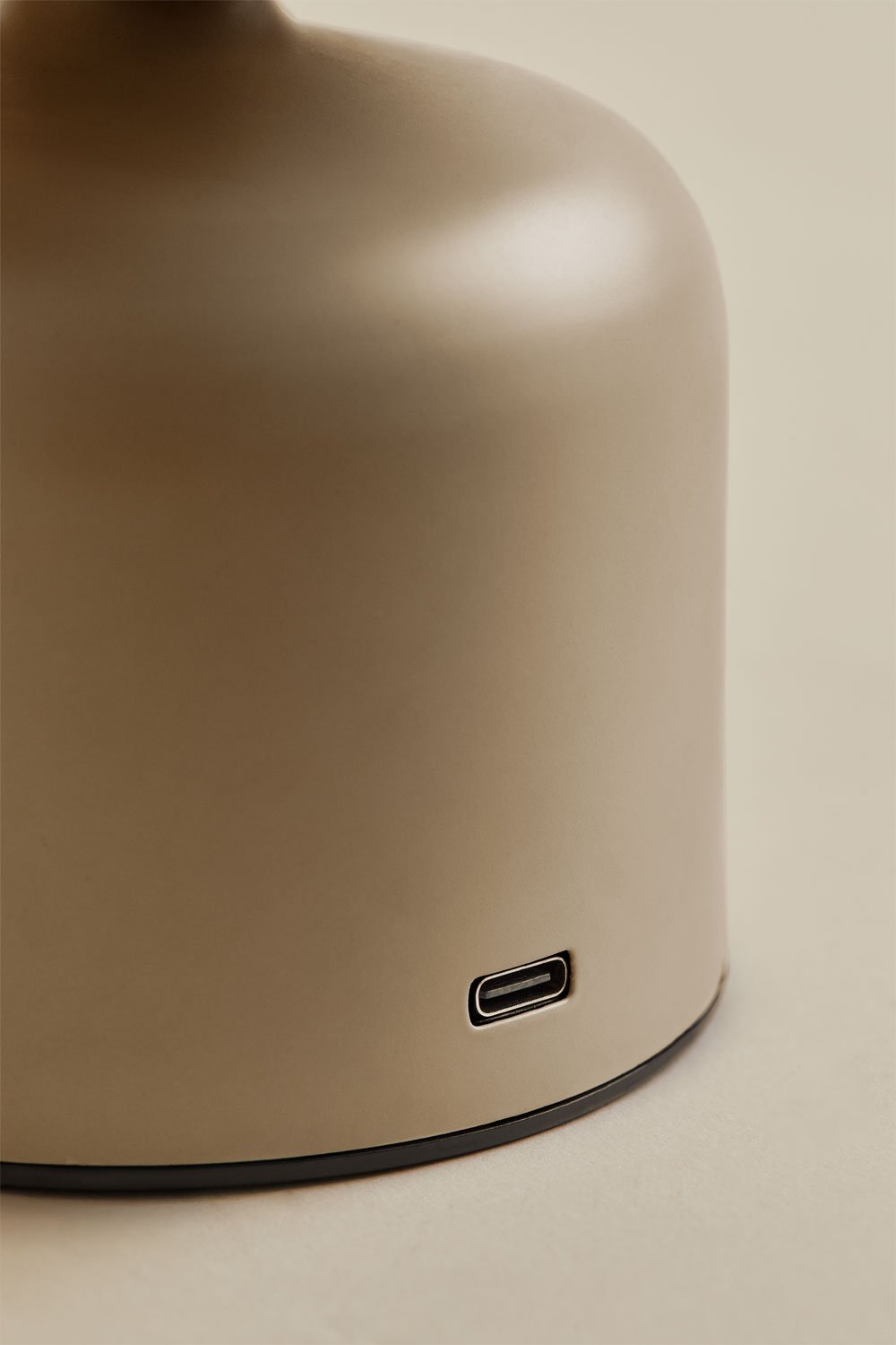 Lampada da tavolo LED wireless in ferro Nantali, immagine della galleria 6