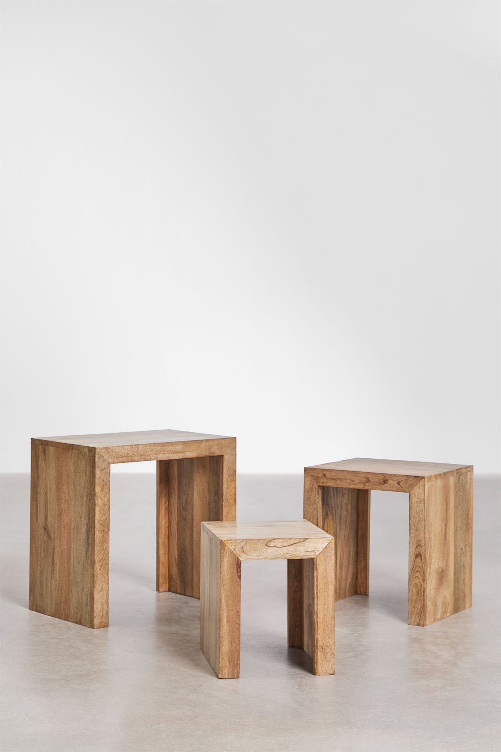 Tavolini laterali rettangolari impilabili in legno di mango Woodsen, immagine della galleria 2
