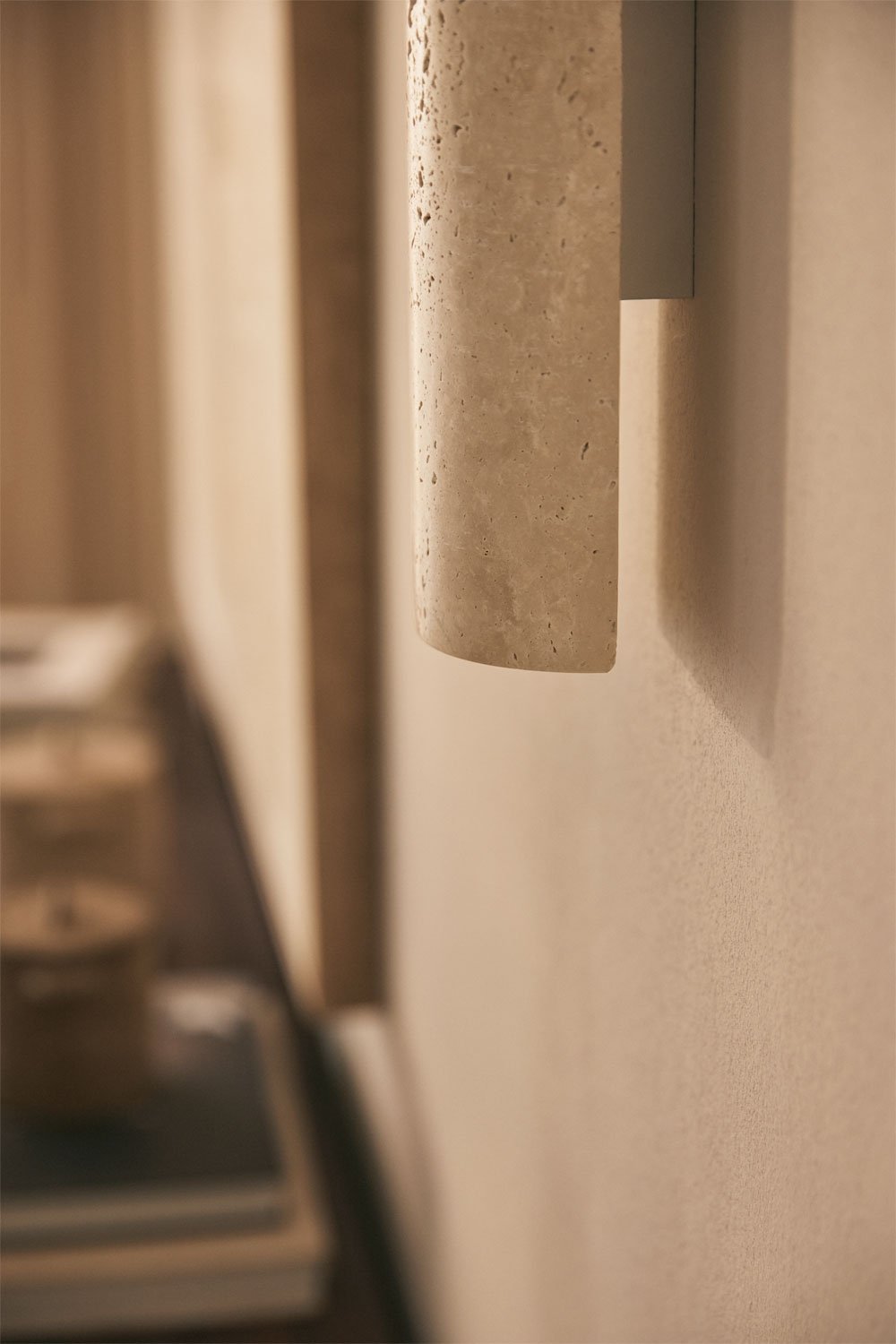 Applique da parete LED ↑60 cm in travertino Davise, immagine della galleria 2