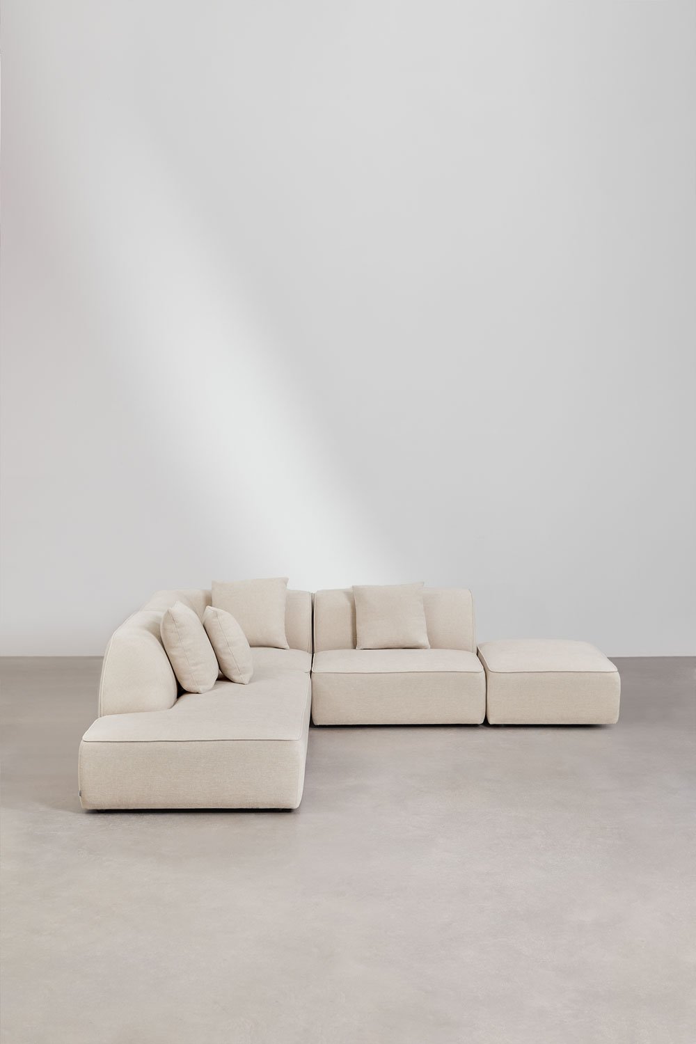 Divano angolare componibile Cardea 3 pezzi con chaise longue sinistra e pouf imbottito, immagine della galleria 3