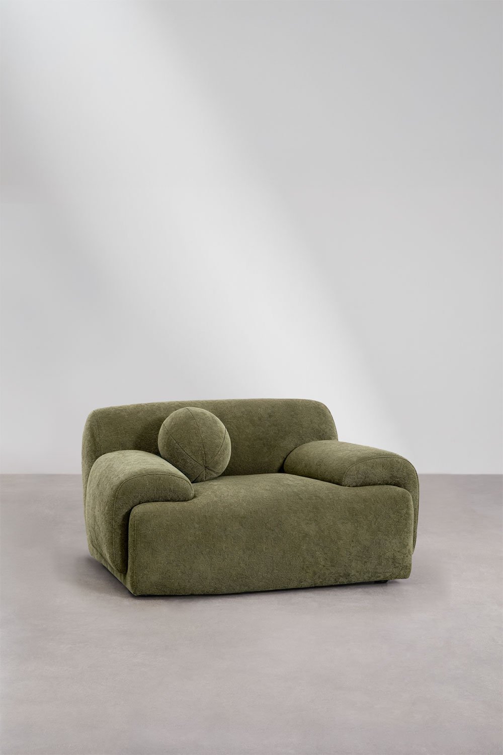 Poltrona imbottita Shirina, immagine della galleria 1