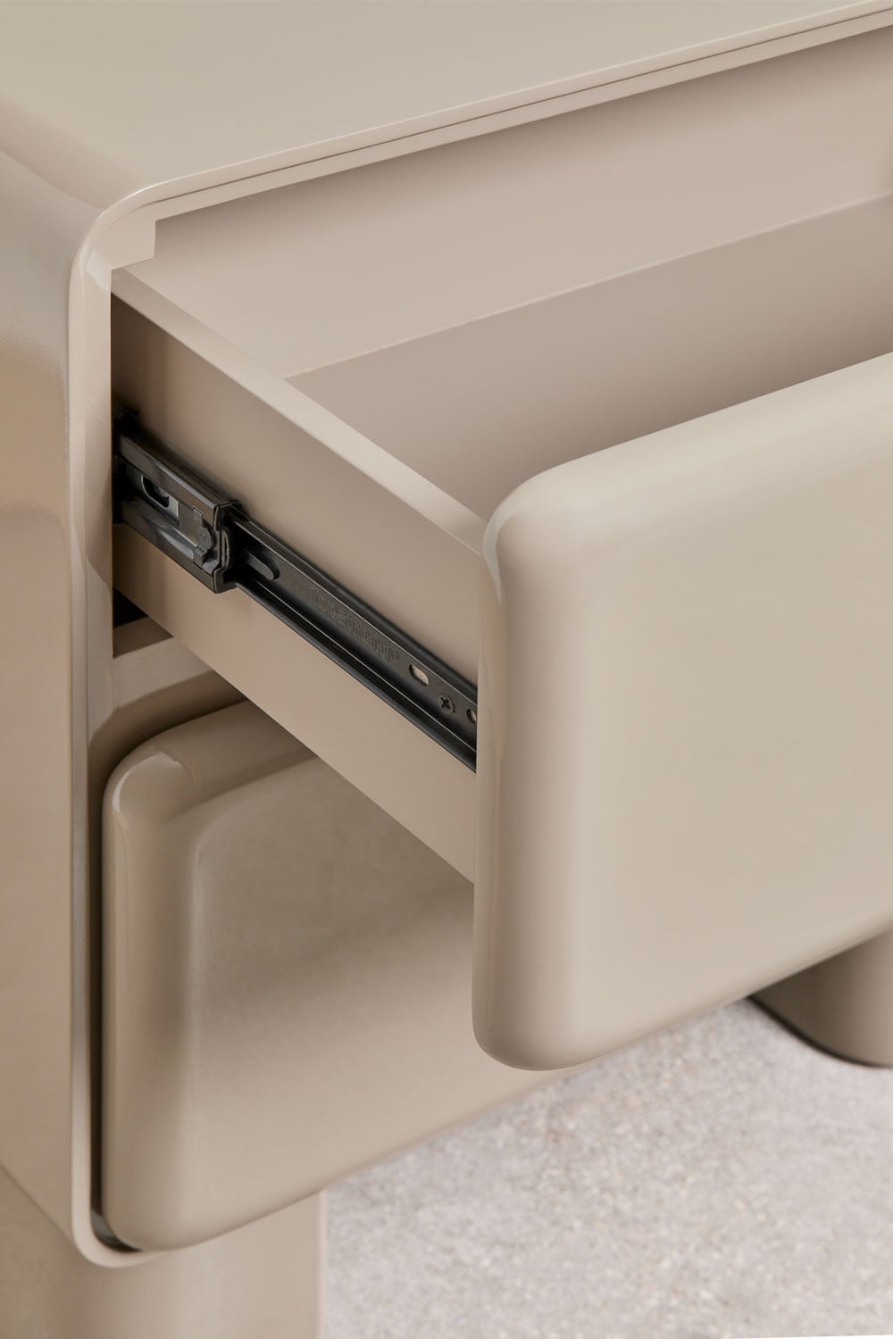 Comodino rettangolare con due cassetti in MDF Sheila, immagine della galleria 6