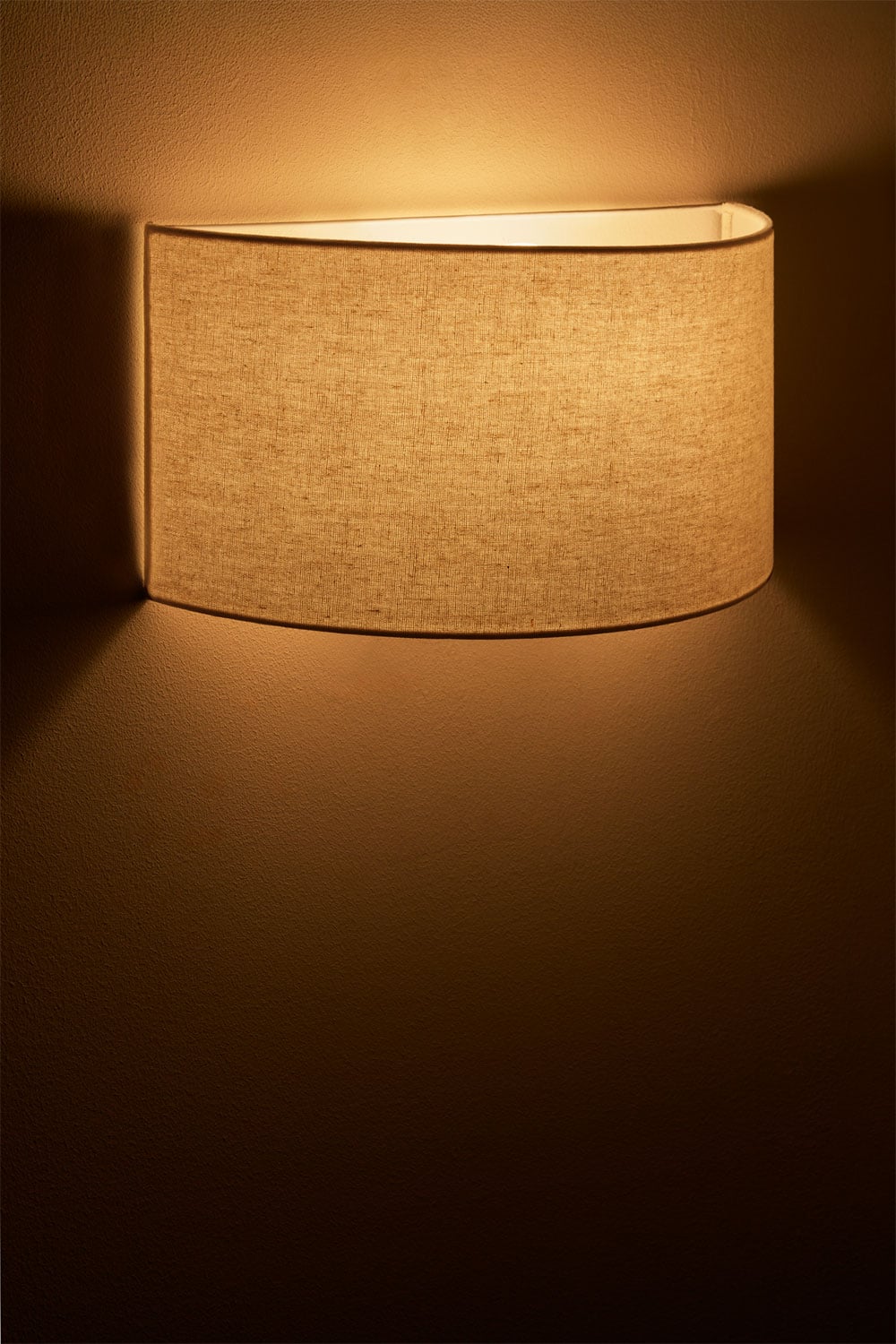 Lampada da parete in lino Kiraz, immagine della galleria 4