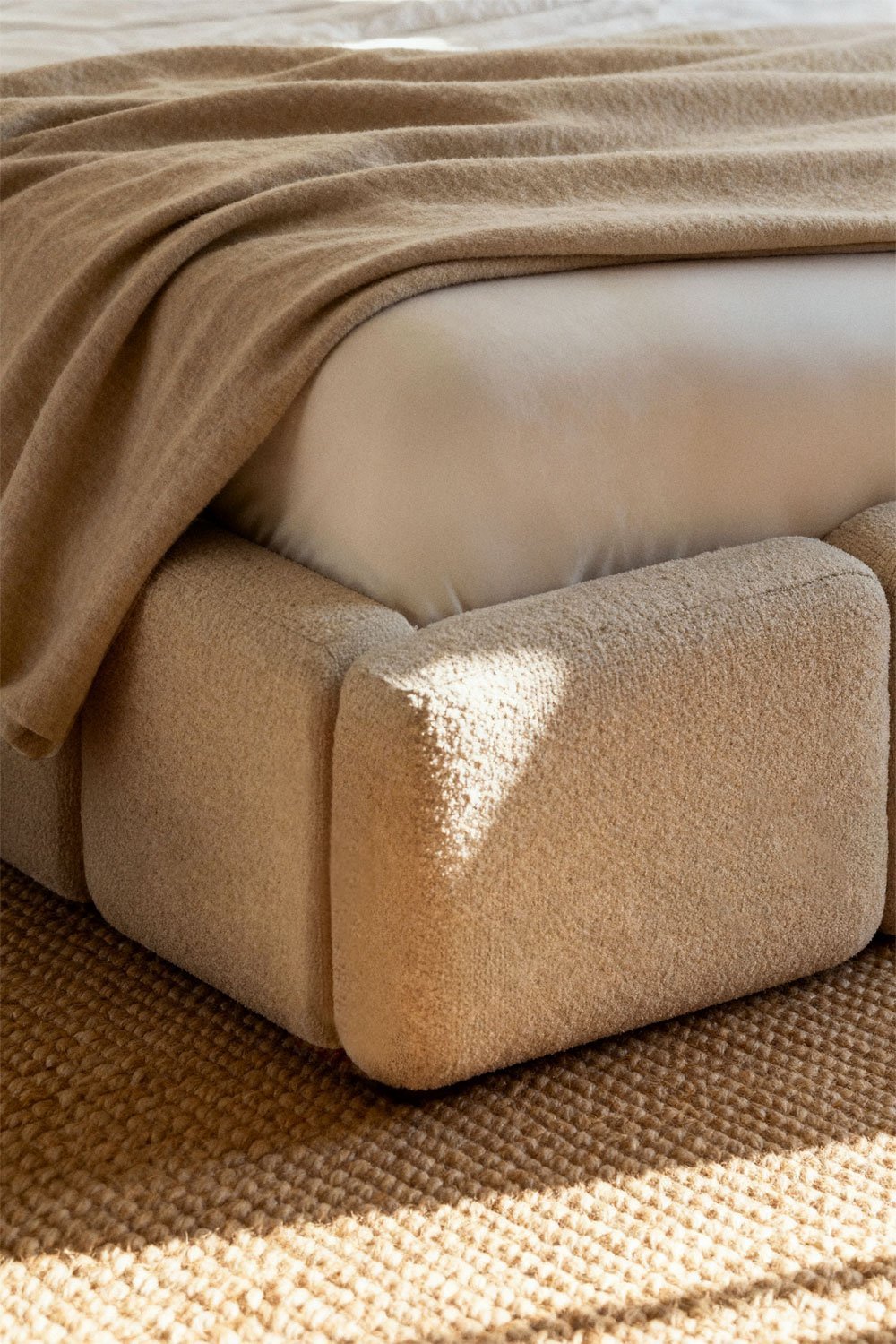 Letto con contenitore imbottito Jolcem, immagine della galleria 2