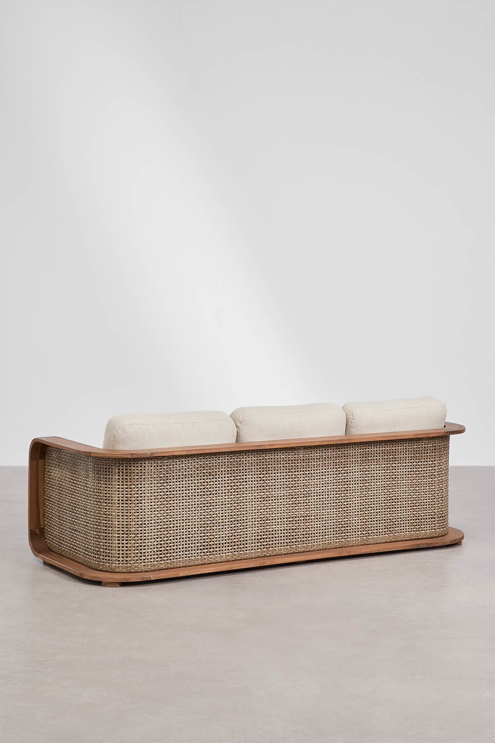 Set da giardino con divano a 3 posti, 2 poltrone e tavolino in legno di acacia Noira, immagine della galleria 3