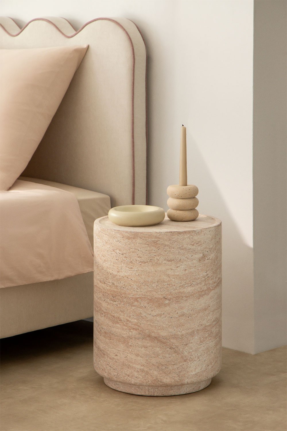 Comodino rotondo Ø35 cm in cemento Darwys, immagine della galleria 1