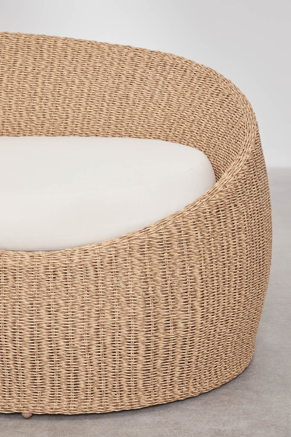 Set da giardino con divano 3 posti e tavolino in legno di acacia e rattan Clarnyx, immagine della galleria 6