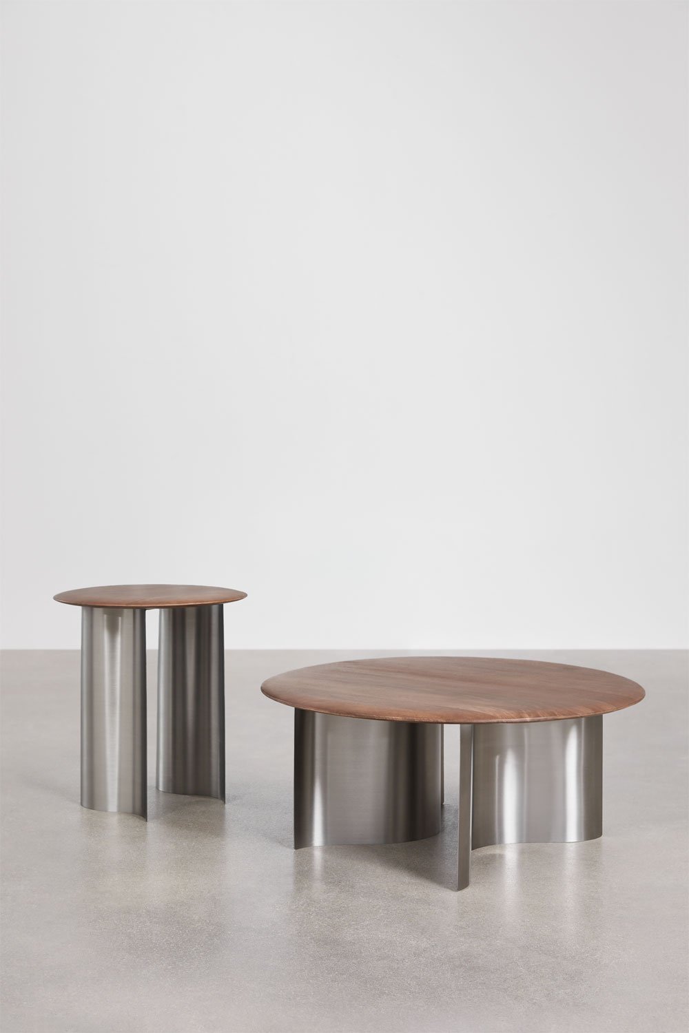 Set di 2 tavolini rotondi in legno di mango e acciaio inossidabile Marvion, immagine della galleria 3