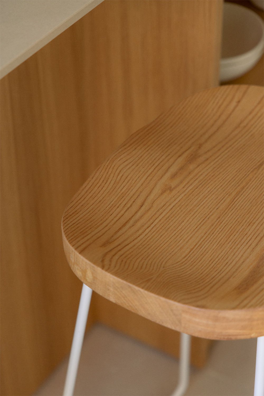 Confezione da 4 sgabelli alti in acciaio e legno di olmo Neicol, immagine della galleria 2