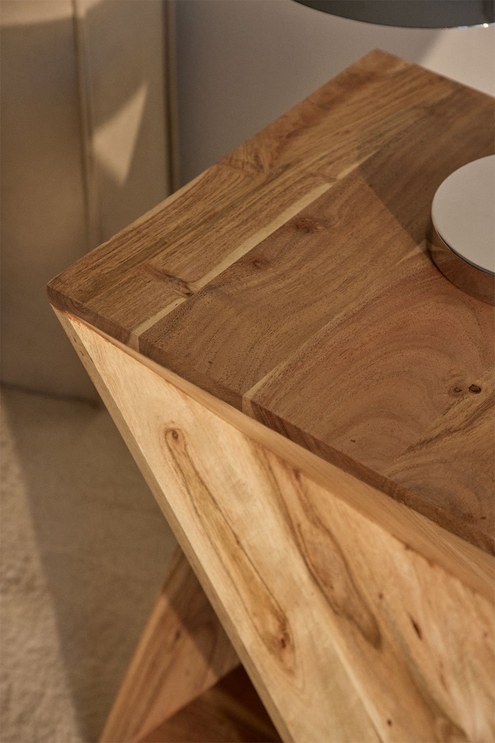 Set di 2 comodini quadrati 40x40 cm in legno di acacia Gorvea, immagine della galleria 2