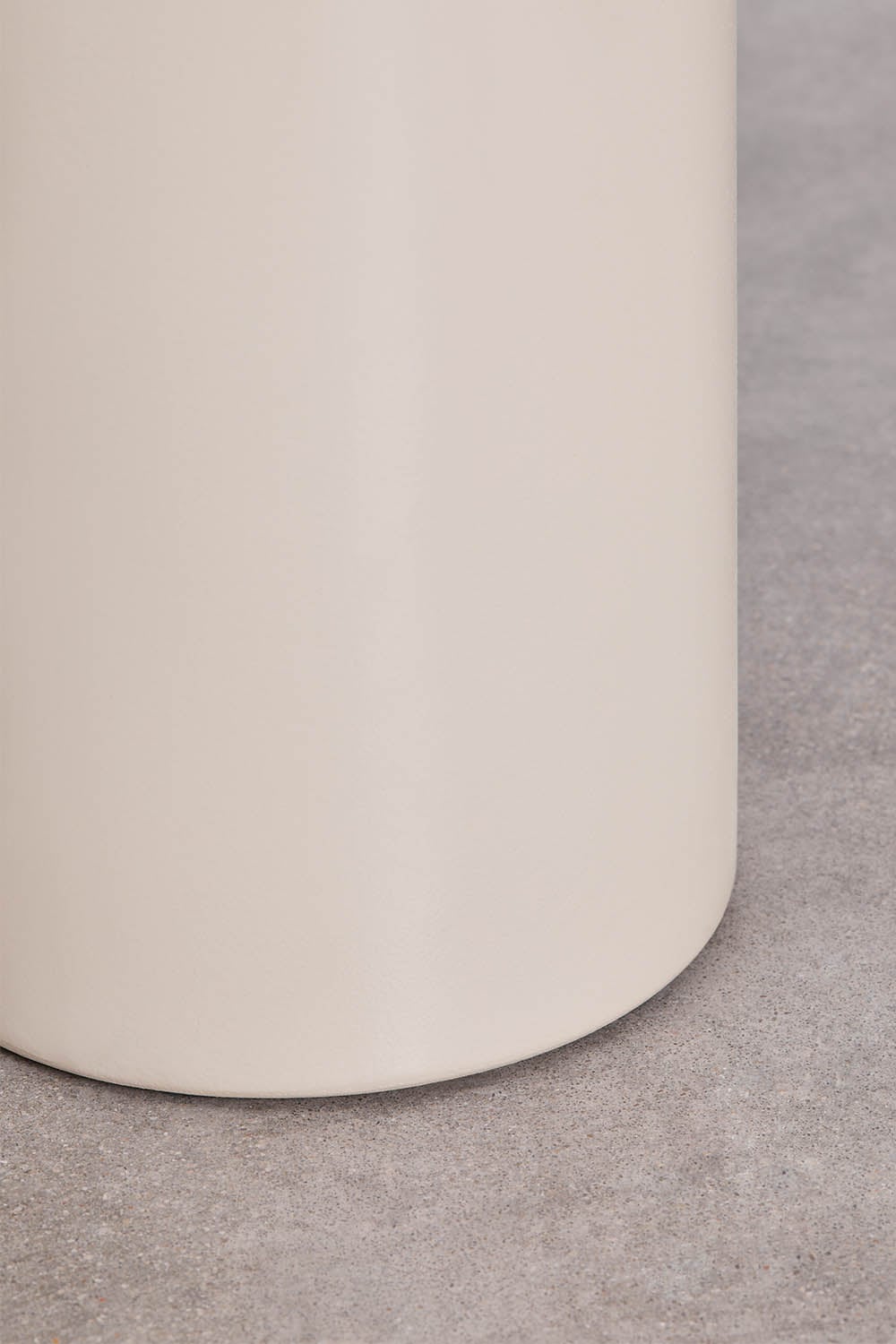 Set di 2 comodini rotondi Ø45 cm in cemento Layana, immagine della galleria 3