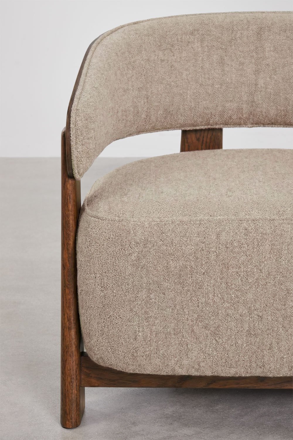 Poltrona in legno di rovere rivestita Olea, immagine della galleria 7