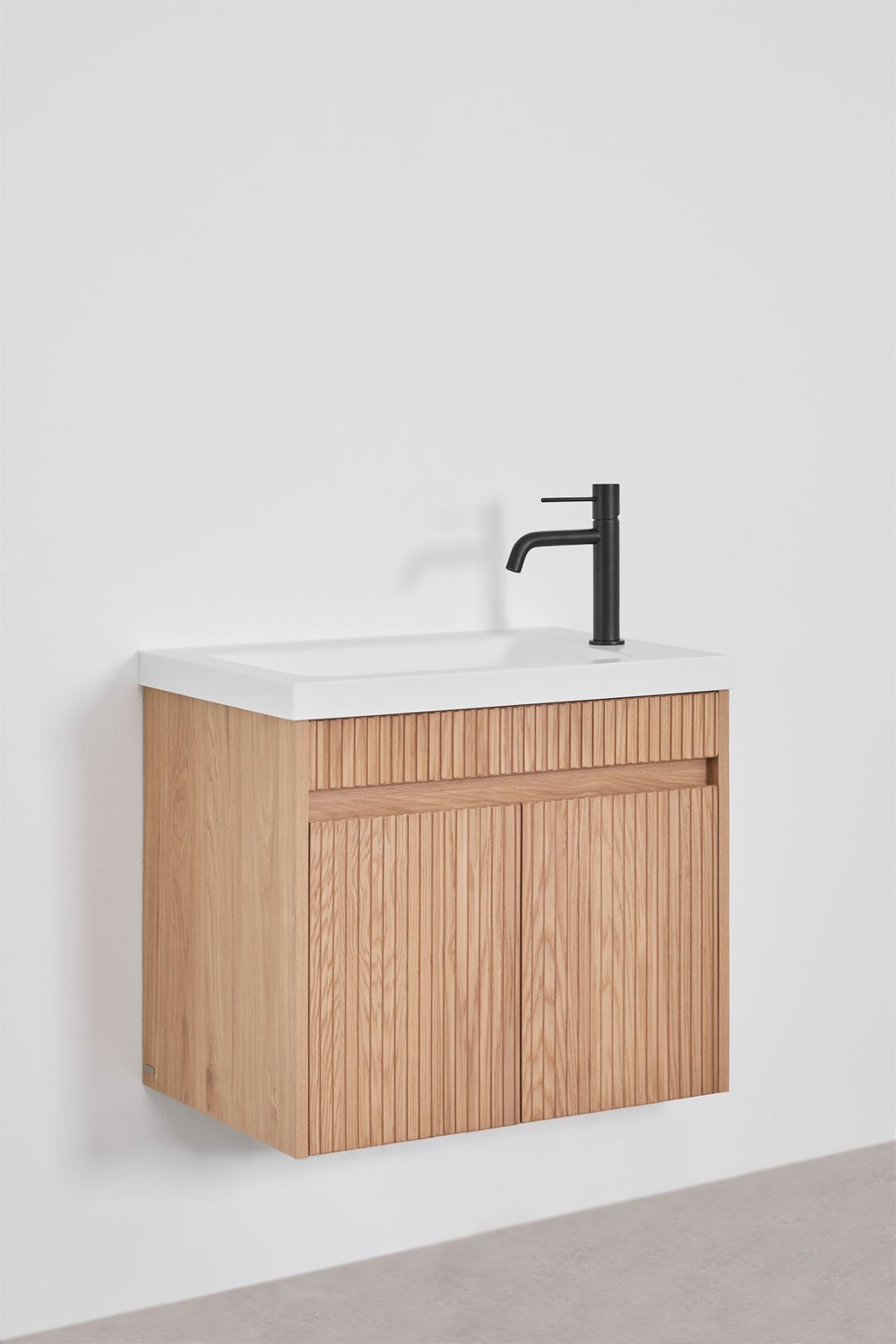 Set di mobili da bagno sospesi in legno con lavabo integrato Narek, immagine della galleria 4