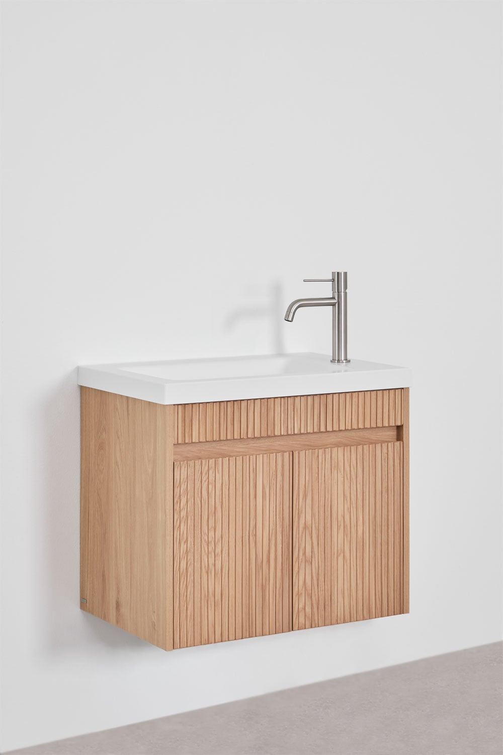 Set di mobili da bagno sospesi in legno con lavabo integrato Narek, immagine della galleria 4