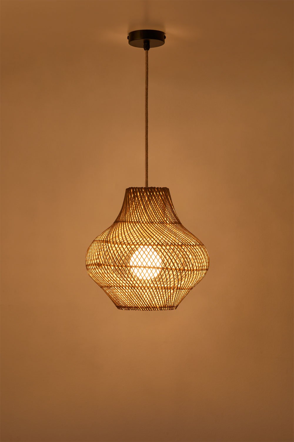 Lampada a sospensione in rattan Magali, immagine della galleria 2