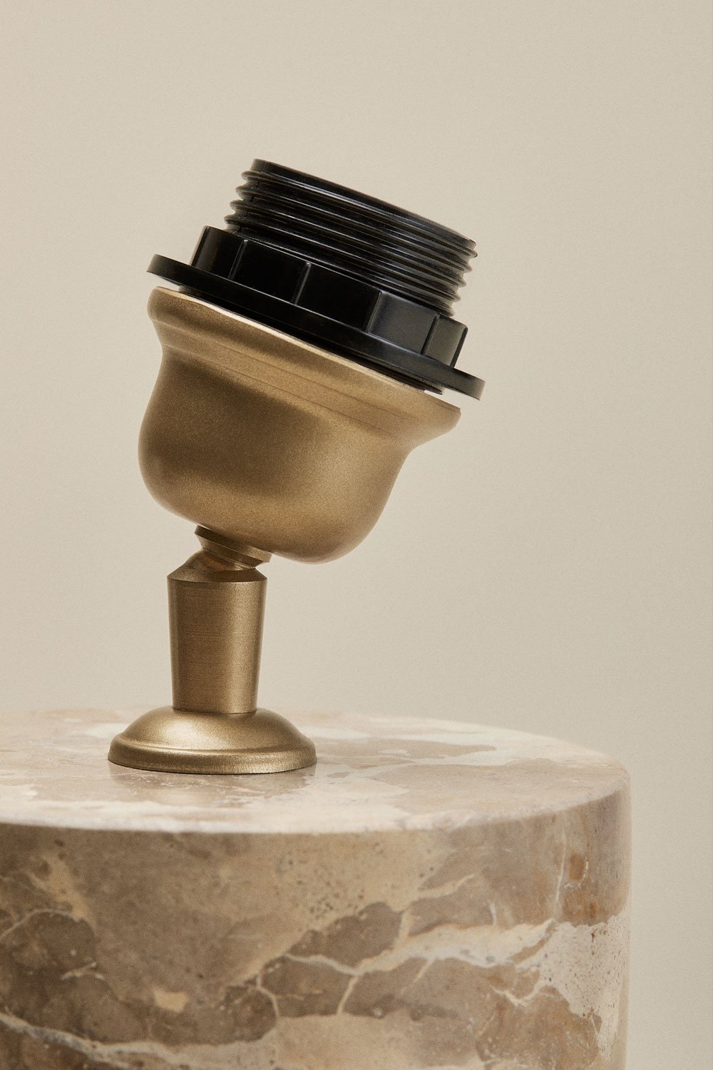 Base per lampada da tavolo in pietra naturale Orlena, immagine della galleria 4