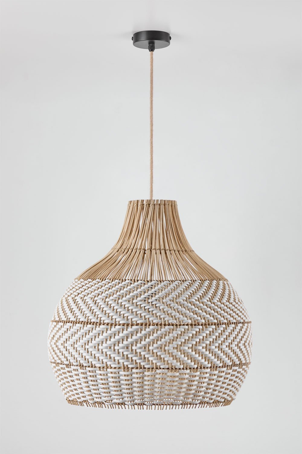 Lampada a sospensione da esterno in rattan intrecciato Llaury, immagine della galleria 1