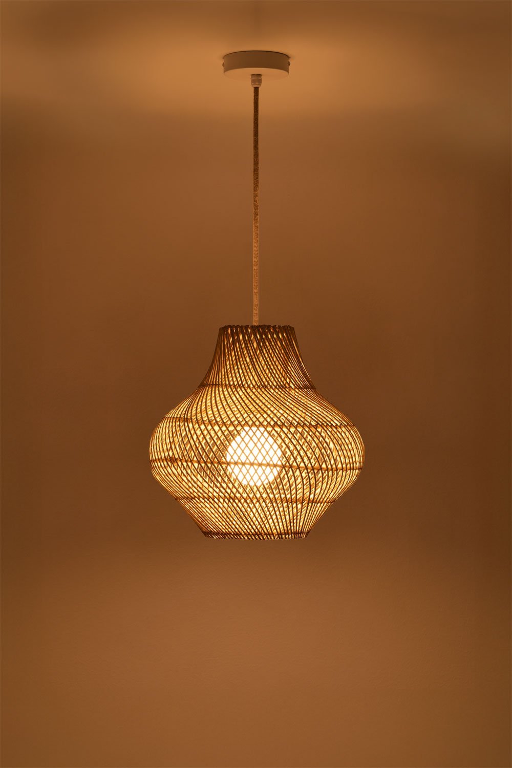 Lampada a sospensione da esterno in rattan Magali, immagine della galleria 2