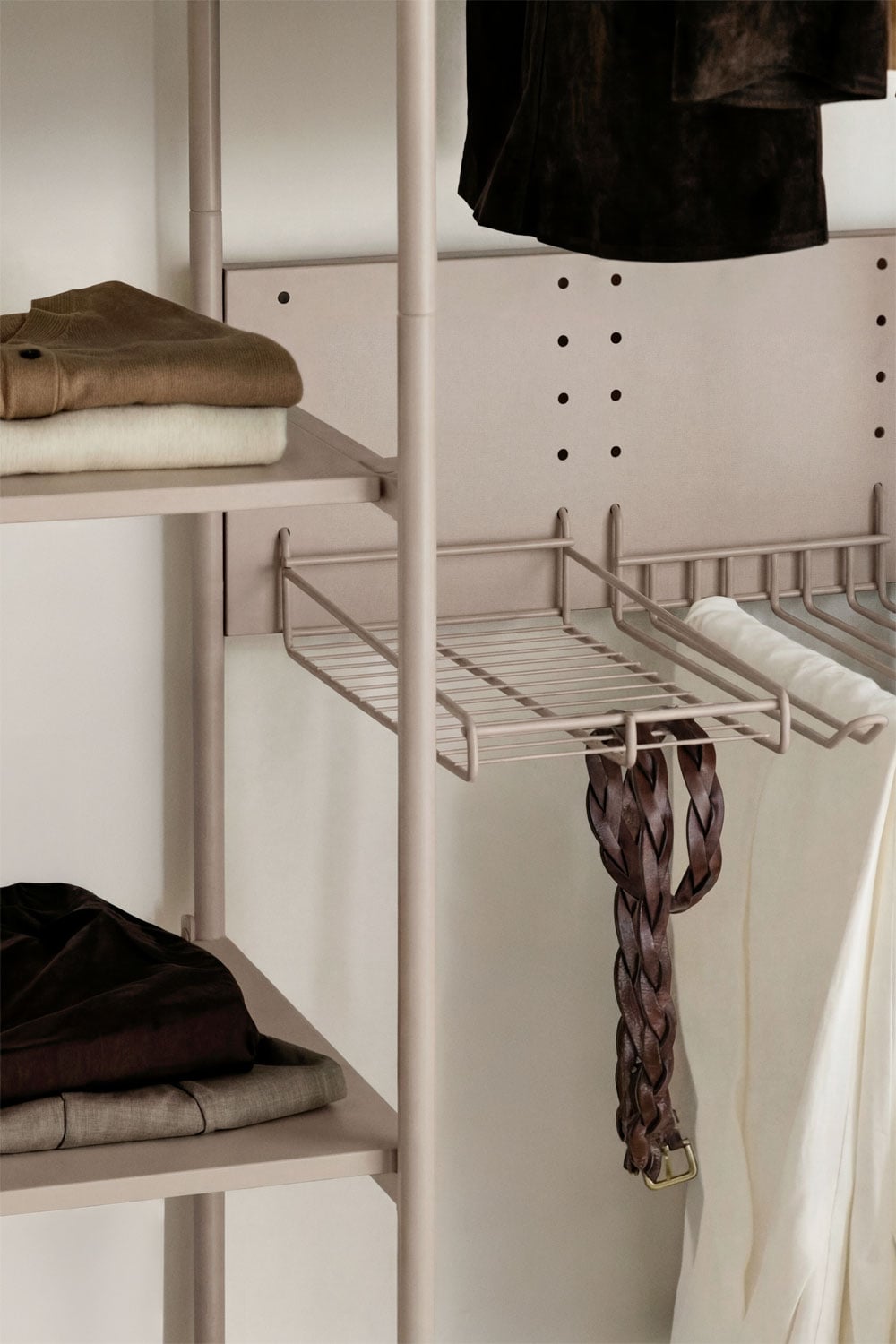 Armadio aperto in ferro Elviah, immagine della galleria 2