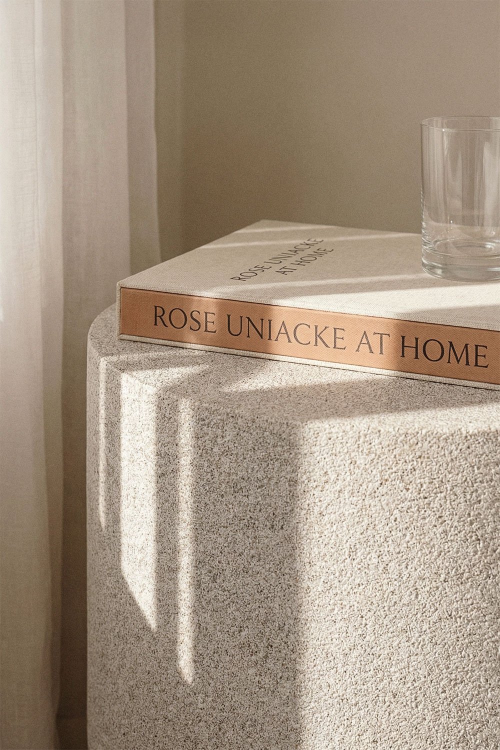 Set di 2 comodini rotondi Ø45 cm in cemento Selara, immagine della galleria 2