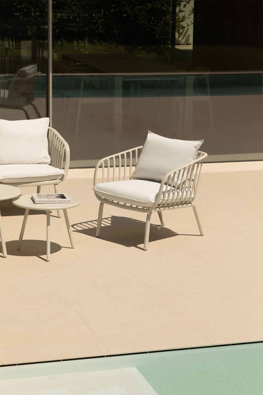 Set di 2 poltrone da giardino in acciaio e polipropilene Aradina, immagine della galleria 1