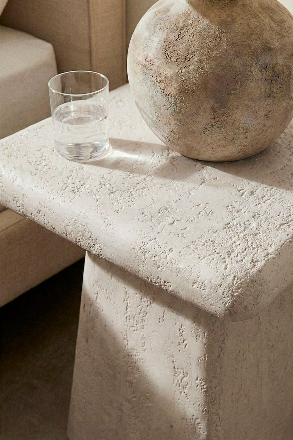 Pack di 2 comodini 45x45 cm in cemento Maelis, immagine della galleria 2
