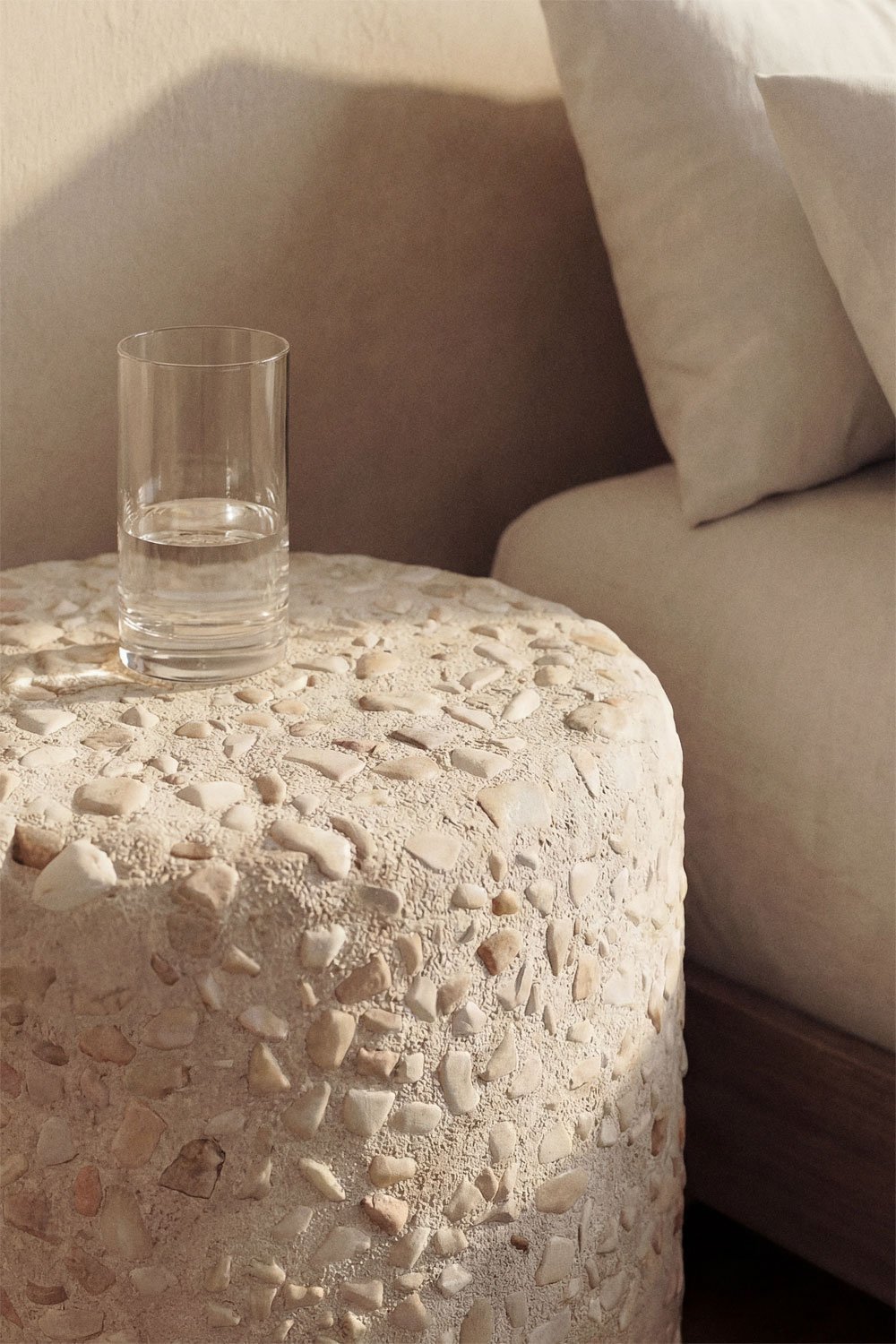 Set di 2 comodini rotondi Ø35 cm in cemento Elyndra, immagine della galleria 2