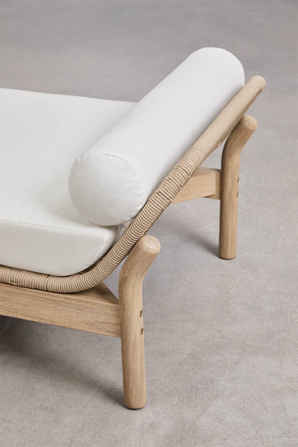 Divano da giardino in legno di acacia e corda intrecciata Karvia, immagine della galleria 4