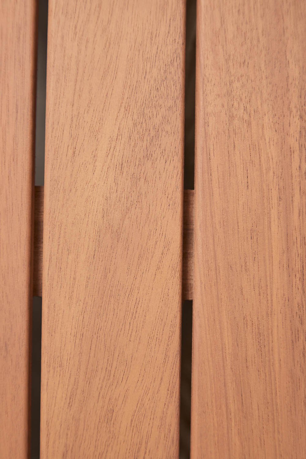 Set da giardino con 2 poltrone e tavolino in legno di acacia Serel, immagine della galleria 9