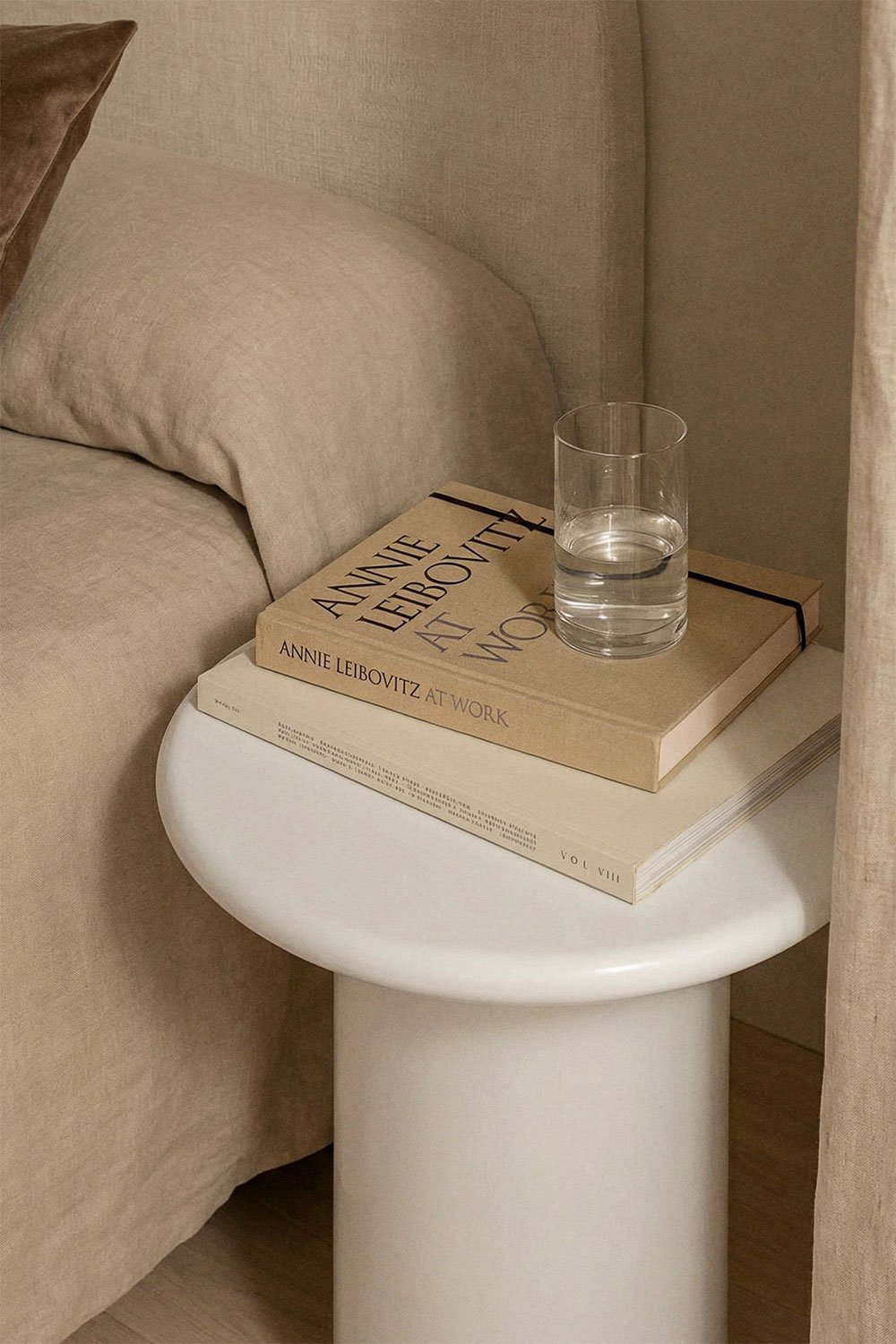 Set di 2 comodini rotondi Ø45 cm in cemento Namara, immagine della galleria 2