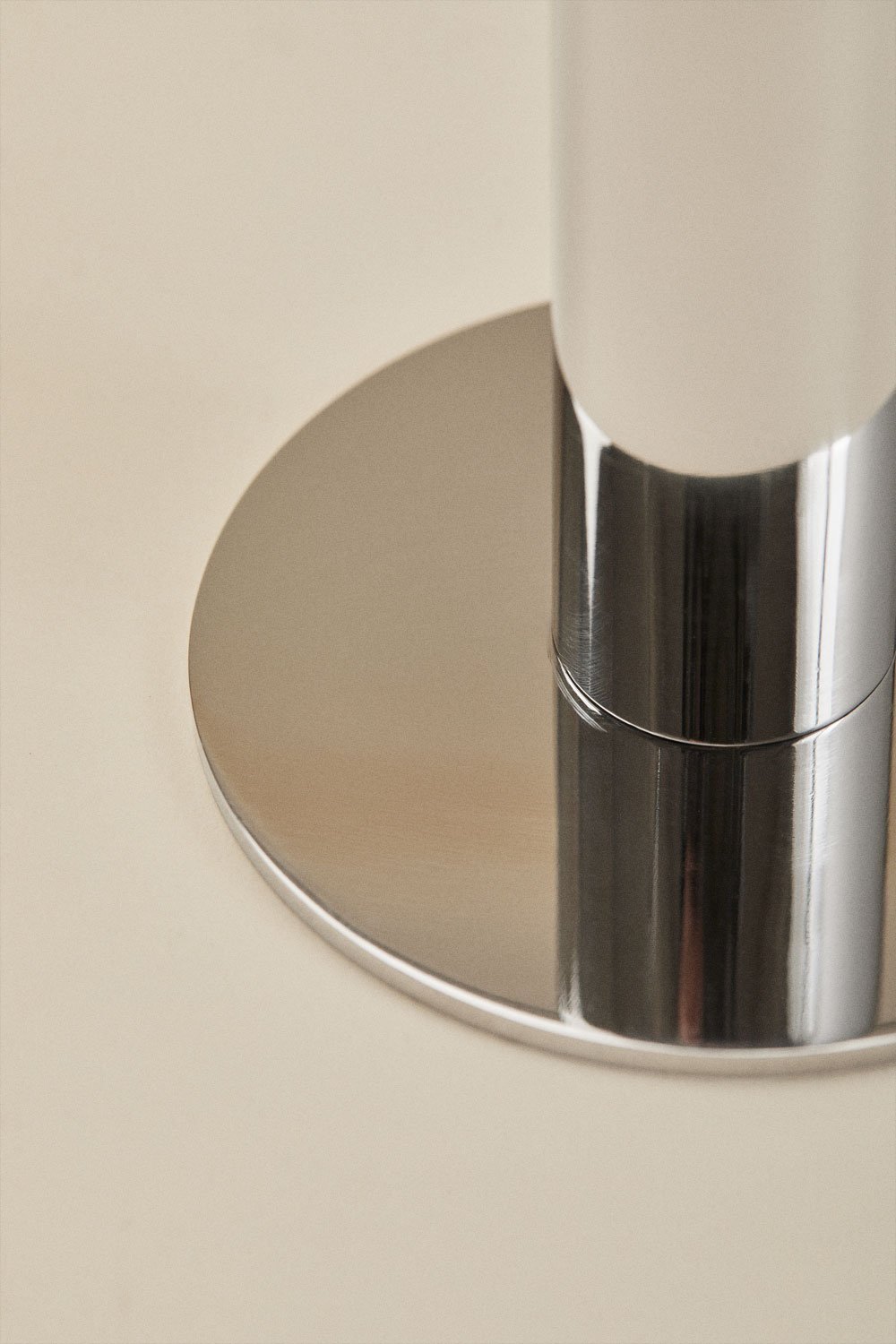 Set di 2 candelabri in acciaio inox Tyva, immagine della galleria 3