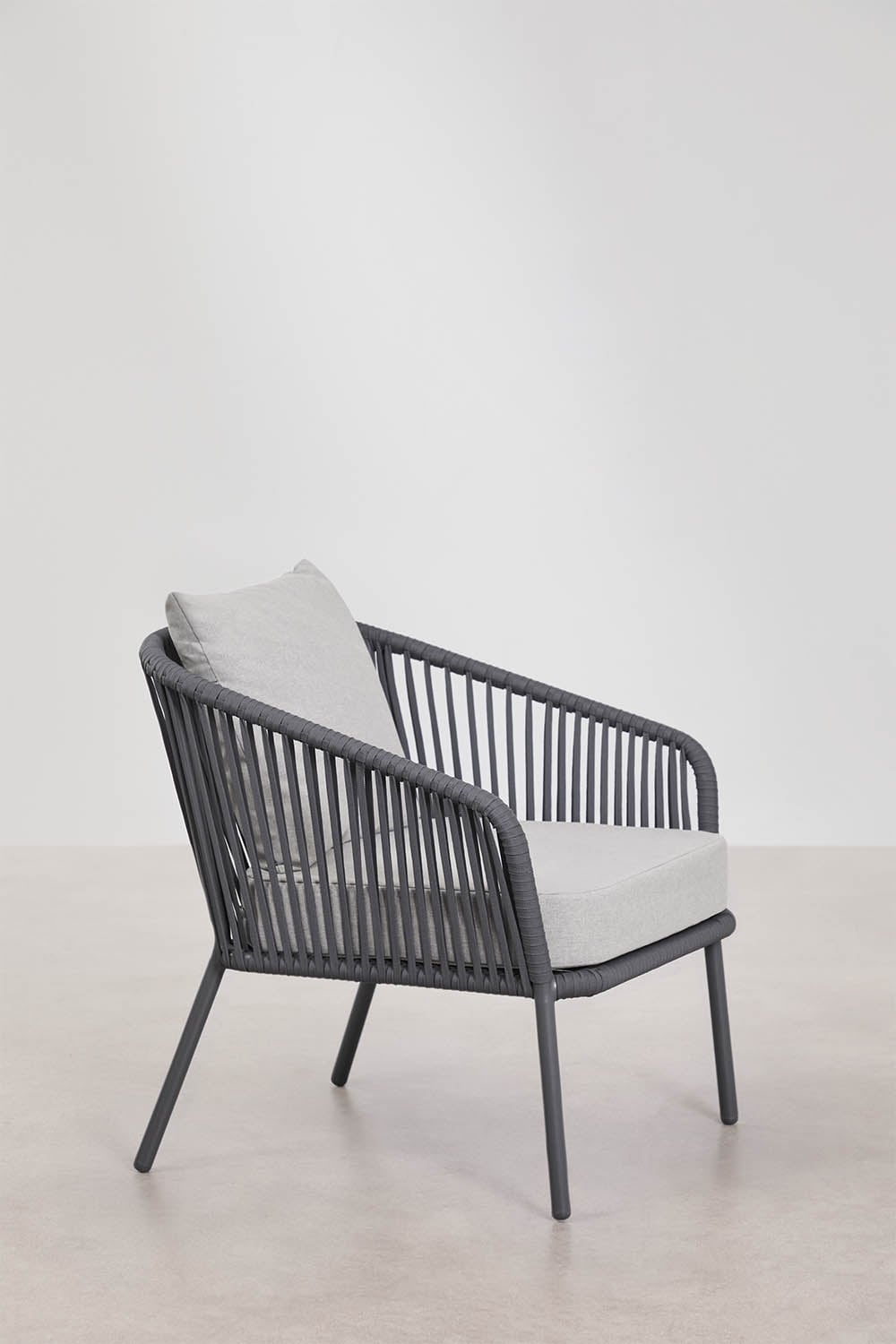 Set da giardino con divano 2 posti, 2 poltrone in corda intrecciata e tavolino Arhiza, immagine della galleria 7
