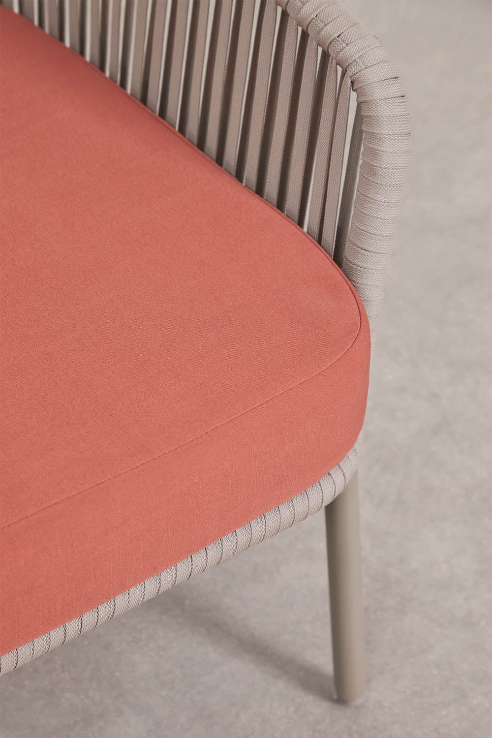 Set da giardino con divano 2 posti, 2 poltrone in corda intrecciata e tavolino Arhiza, immagine della galleria 11