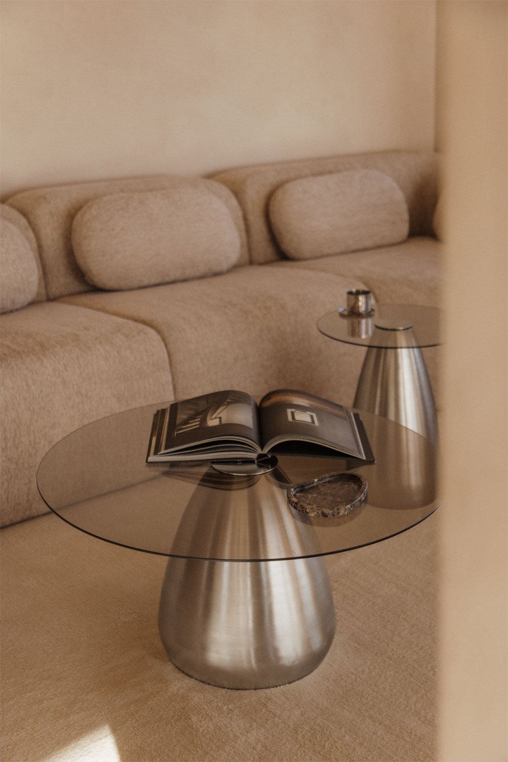 Round coffee table Ø80 cm in tempered glass Mariana, immagine della galleria 1
