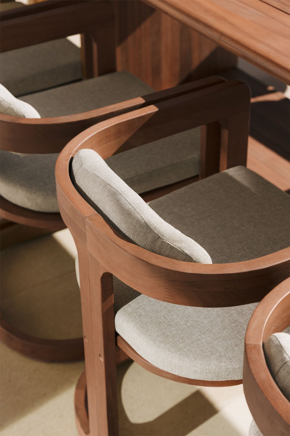 Set di 2 sedie da giardino in legno di eucalipto Selira, immagine della galleria 2