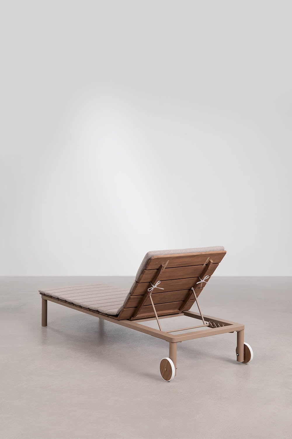 Set di 2 lettini reclinabili in legno di acacia e acciaio Sirka, immagine della galleria 6