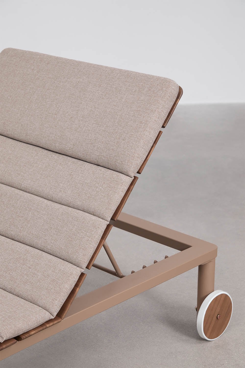 Set di 2 lettini reclinabili in legno di acacia e acciaio Sirka, immagine della galleria 7