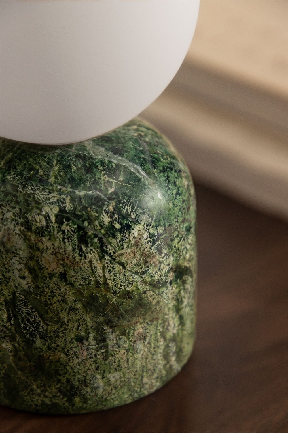 Lampada da tavolo in pietra naturale Tumkur, immagine della galleria 2