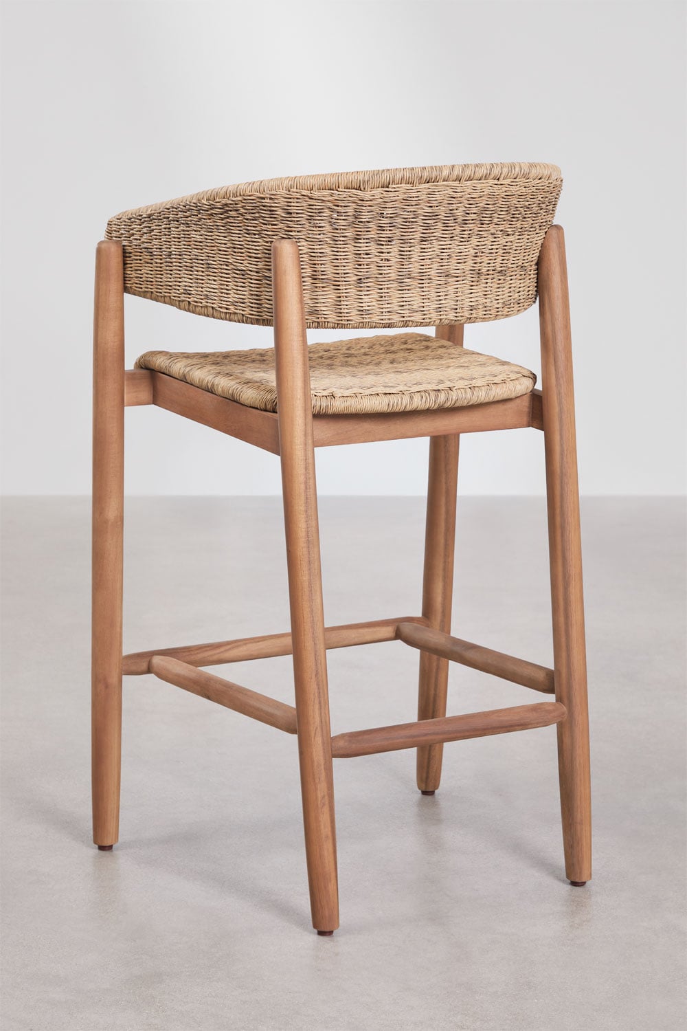 Pack di 4 sgabelli alti da giardino in legno di acacia e rattan sintetico Ribeira, immagine della galleria 4