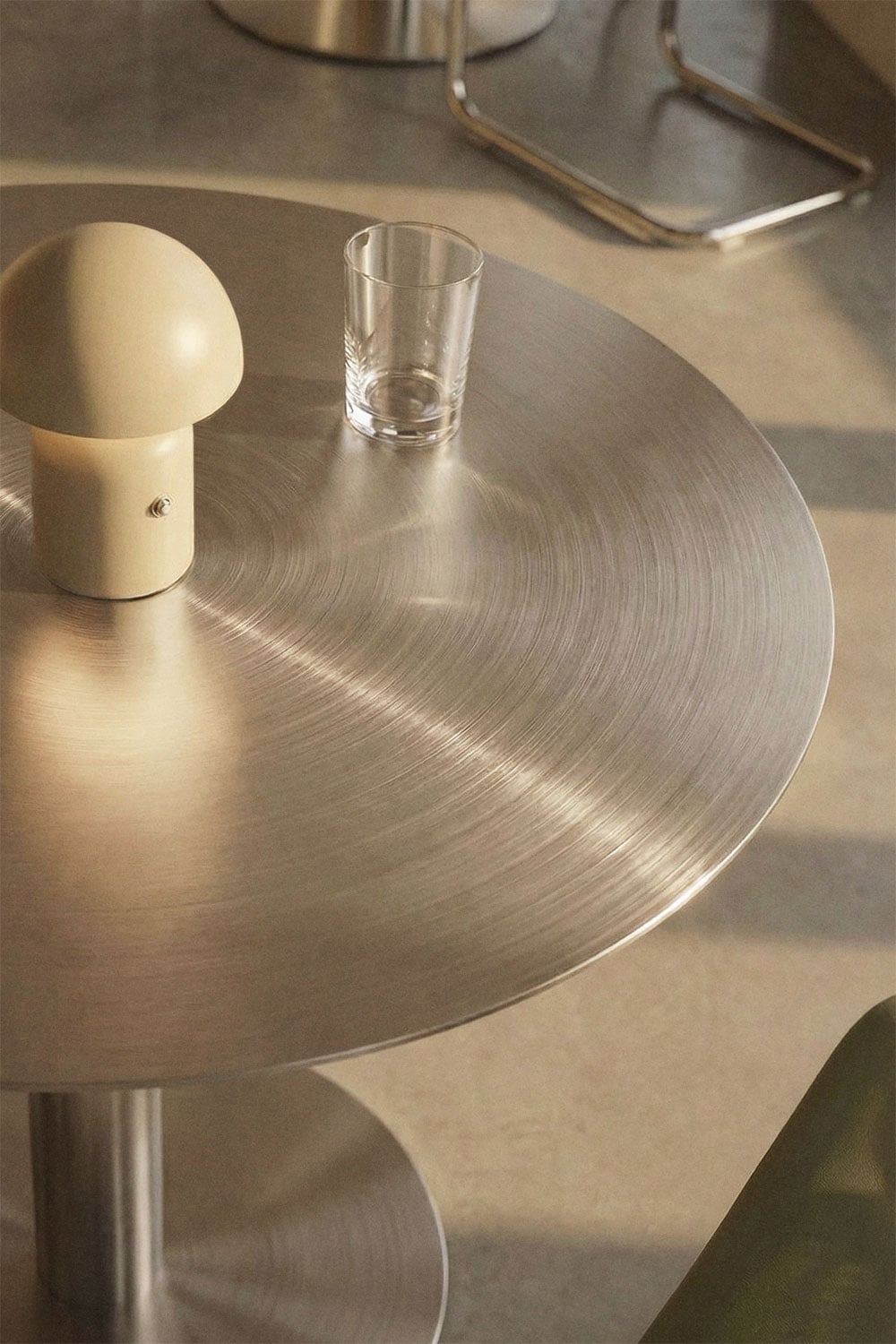 Round dining table in stainless steel Xiren, immagine della galleria 2