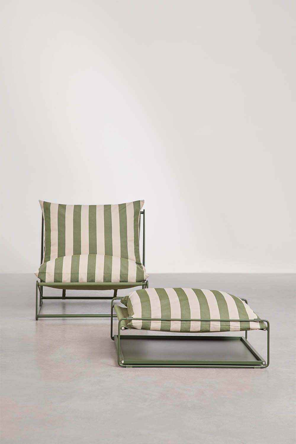 Set da giardino con poltrona e pouf convertibile Amaro, immagine della galleria 5