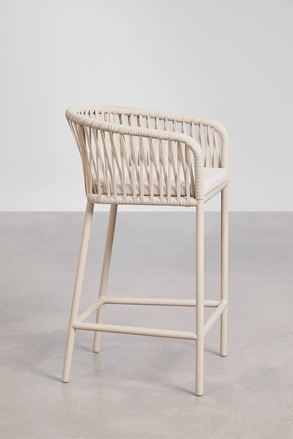 Set di 2 sgabelli alti con braccioli in corda intrecciata Arhiza, immagine della galleria 2